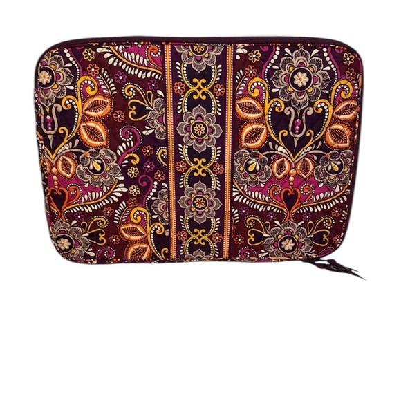 Vera Bradley VERY BERRY Laptop Sleeve Dimensions 17X12 Colorful Floral Preowned - Picture 1 of 11